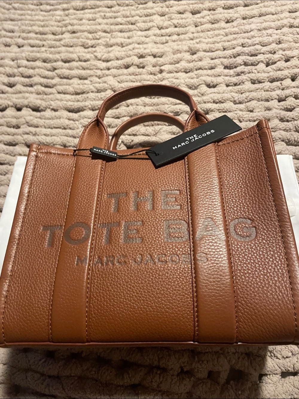 Marc Jacobs The Tote Bag Small Pebbled Leather in Cognac NWT - Picture 5 of 15